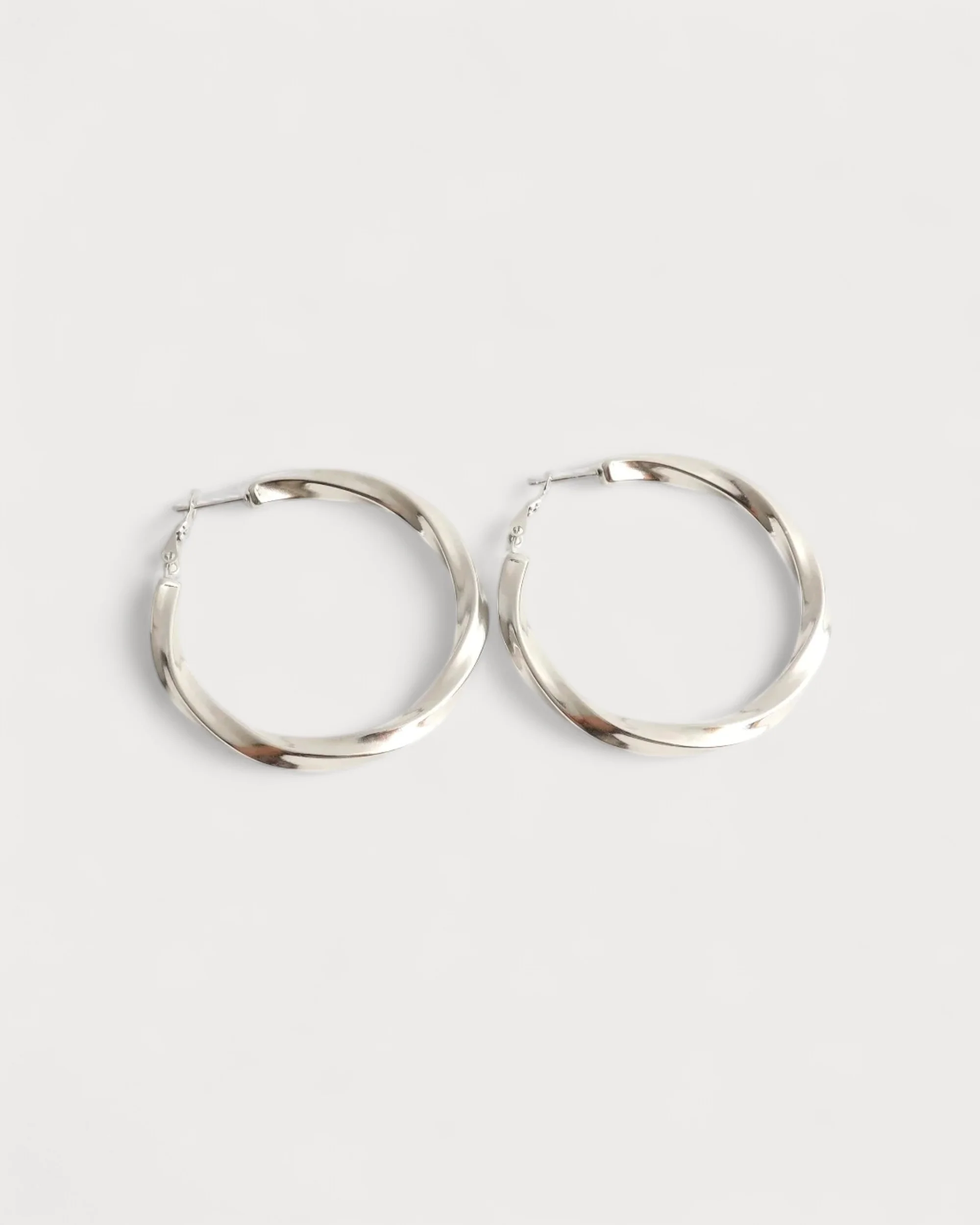Créoles torsadées - Boucles d'oreilles - Acier inoxydable - Image 6